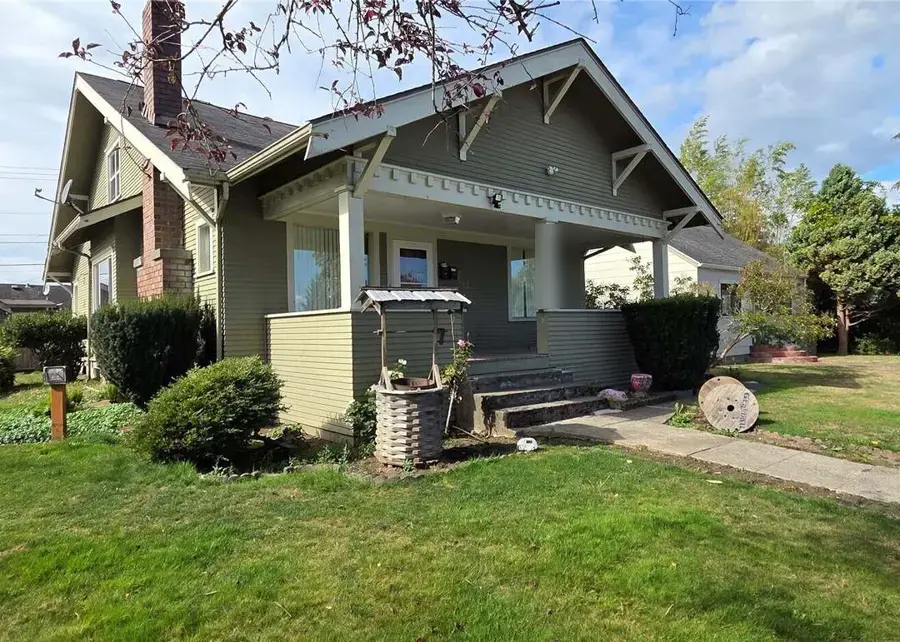 Craftsman bungalow typical of the older north Everett neighborhoods